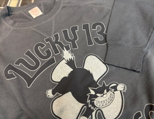 TOYS McCOY 　GARMENT DYING SWEAT SHIRT“LUCKY13 HCPTR.CO.”TMC2645